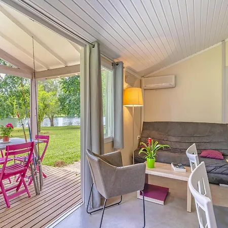 Hébergement de vacances Cosy By The River For 6 Guests